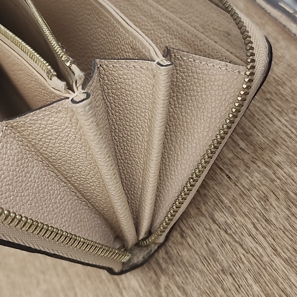 LOUIS VUITTON Round Zipper Monogram Empreinte Leather Beige Zippy Wallet - Picture 13 of 15